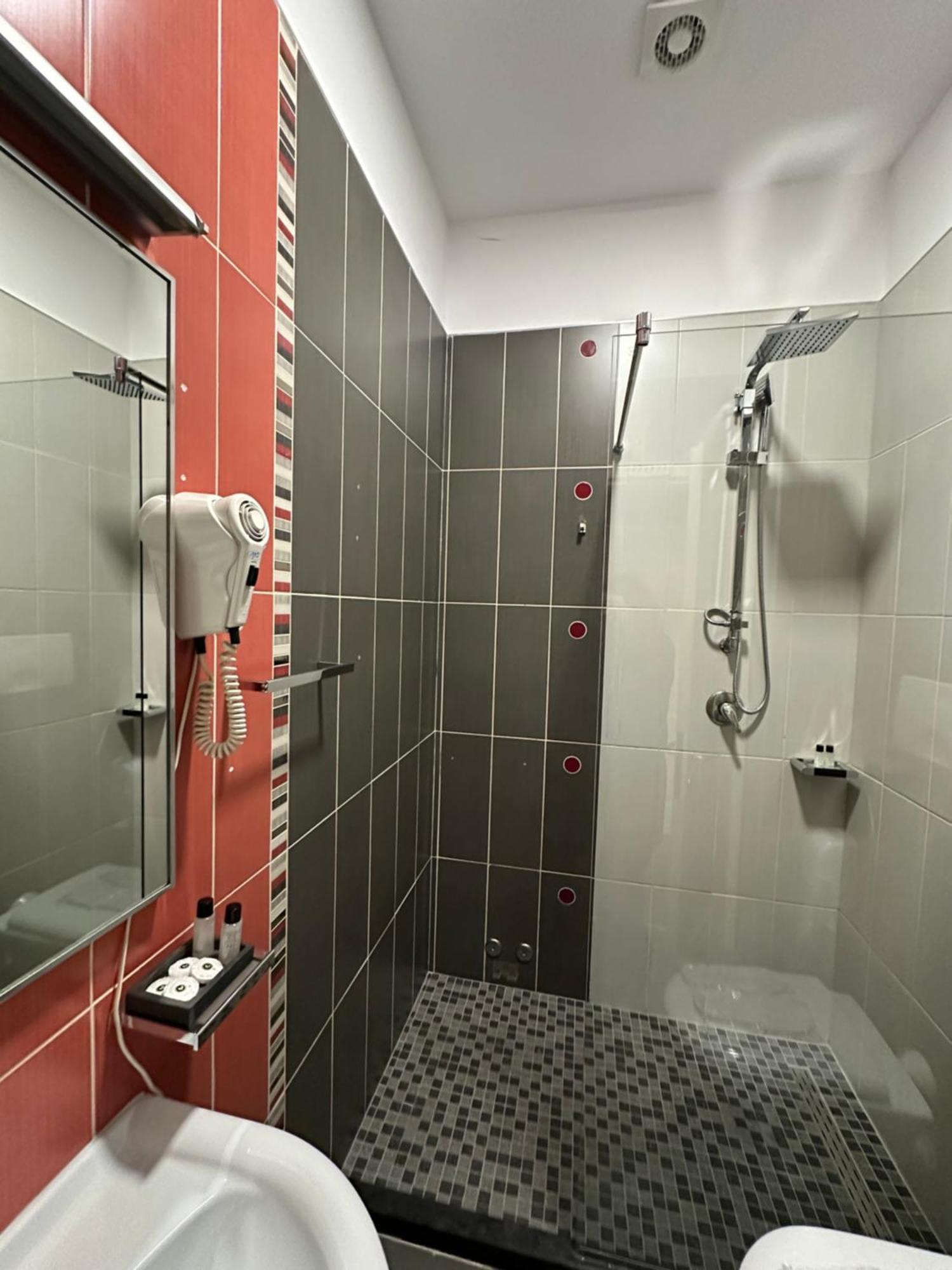 Residenza Monun Boutique Hotel Tirana Exterior foto